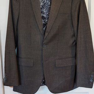 Hand tailored 3-piece mens suit